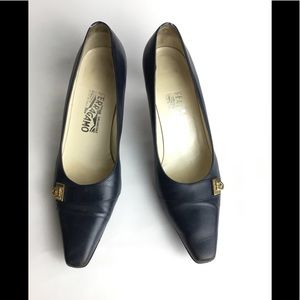 Salvatore Ferragamo Sz 7.5 B  Navy Leather Shoes